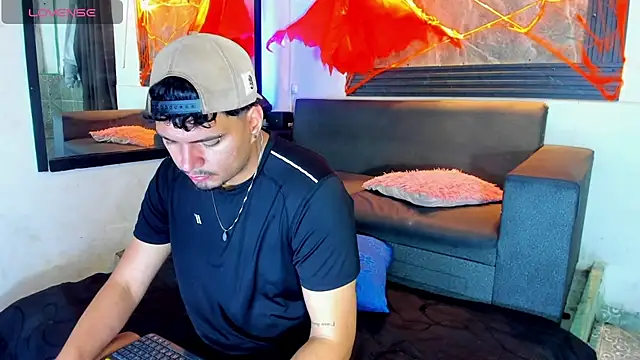 EnriquevillaF online show from October 27, 2025, 11:58 am