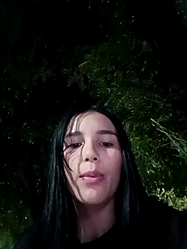 the queen of street online show from October 19, 2025, 4:35 am