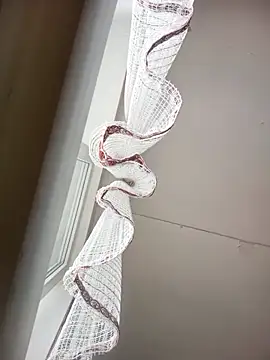 Lauren Amabel online show from March 19, 2026, 10:08 am