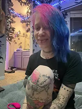 trashbrat online show from May 8, 2026, 8:41 am