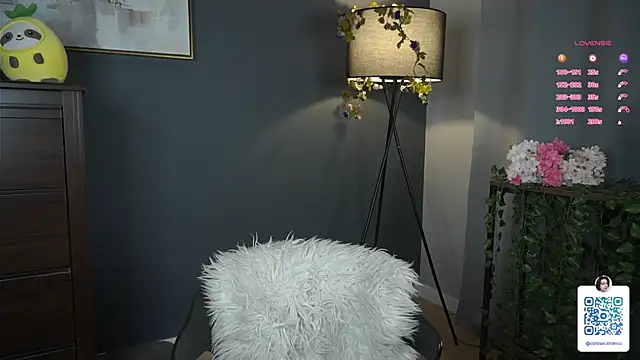 OdiliaHartnell online show from March 10, 2025, 8:34 pm