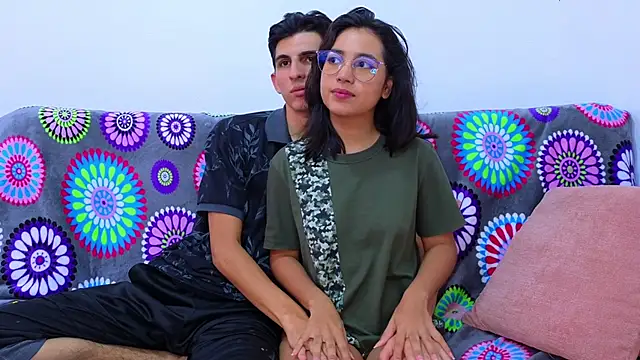 Snapshot of Ana_and_Leo chatting on January 29, 2025, 5:56 pm Ana and Leo online show from January 29, 2025, 5:56 pm