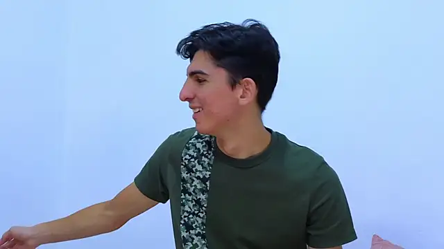 Snapshot of Ana_and_Leo chatting on February 11, 2025, 12:05 pm Ana and Leo online show from February 11, 2025, 12:05 pm