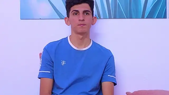 Snapshot of Ana_and_Leo chatting on September 9, 2025, 12:05 pm Ana and Leo online show from September 9, 2025, 12:05 pm