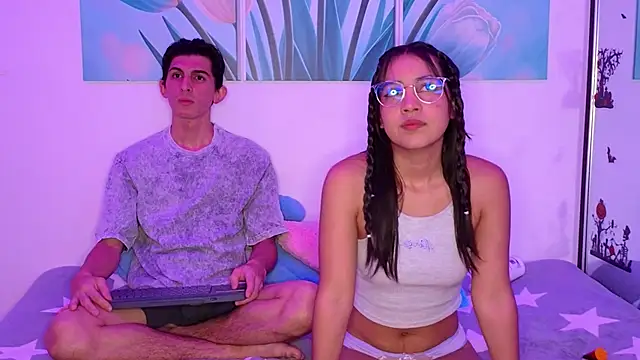 Ana and Leo online show from February 24, 2026, 3:43 pm