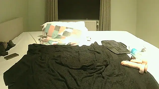 Snapshot of littlehairyman chatting on February 16, 2025, 7:15 am littlehairyman online show from February 16, 2025, 7:15 am