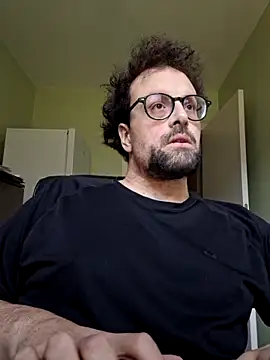 Snapshot of littlehairyman chatting on March 7, 2025, 10:45 am littlehairyman online show from March 7, 2025, 10:45 am