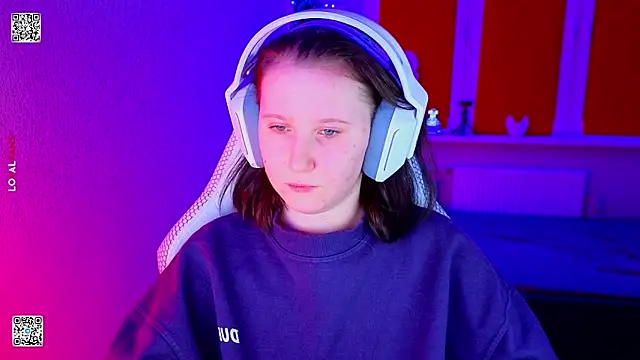 mon lola online show from January 15, 2026, 4:44 pm