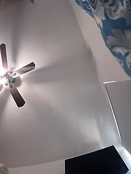 jayjay198080 online show from November 19, 2025, 5:35 pm