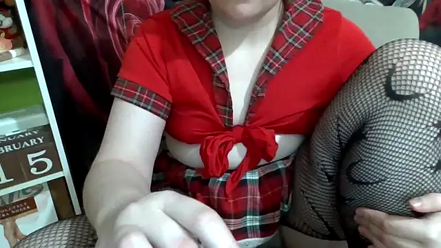 AverageRose online show from February 16, 2026, 7:59 am