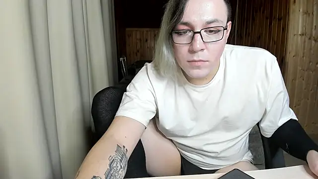 Snapshot of ScanDarky chatting on February 6, 2025, 4:36 pm ScanDarky online show from February 6, 2025, 4:36 pm