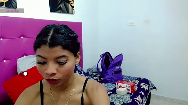 mia grey01 online show from February 18, 2025, 11:55 am