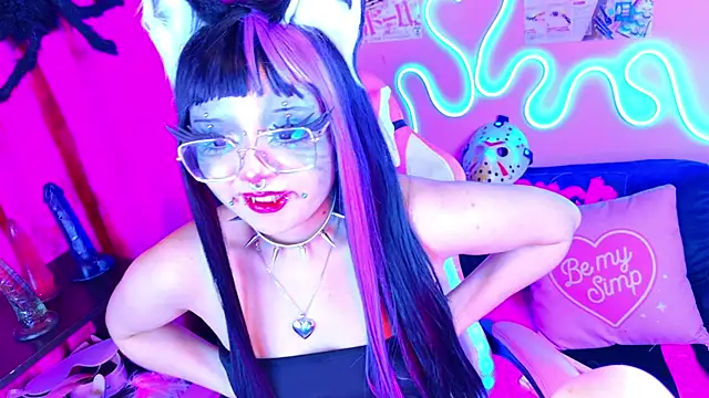 LaytonBox online show from March 14, 2025, 7:04 am