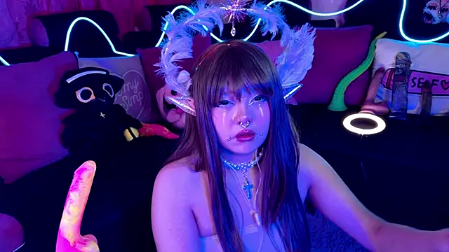 LaytonBox online show from September 21, 2025, 1:57 pm