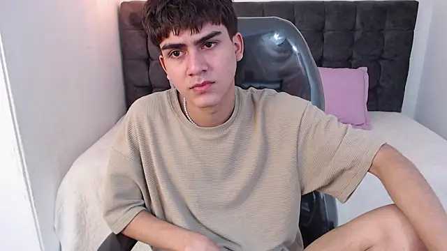 Tommy18   online show from January 8, 2025, 4:33 pm