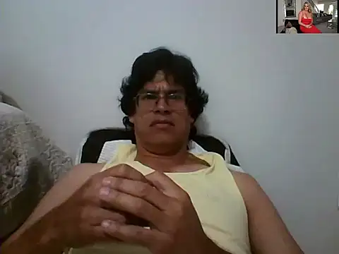 Snapshot of AgneloFly chatting on May 28, 2026, 3:15 am AgneloFly online show from May 28, 2026, 3:15 am