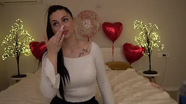 Snapshot of ArielGemme chatting on February 13, 2025, 2:20 pm ArielGemme online show from February 13, 2025, 2:20 pm