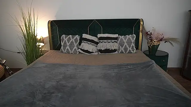 Snapshot of ArielGemme chatting on June 6, 2026, 8:02 pm ArielGemme online show from June 6, 2026, 8:02 pm