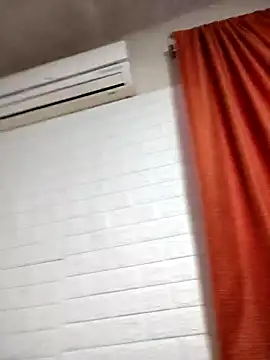 Snapshot of cristalrub13 chatting on March 7, 2025, 12:37 am cristalrub13 online show from March 7, 2025, 12:37 am