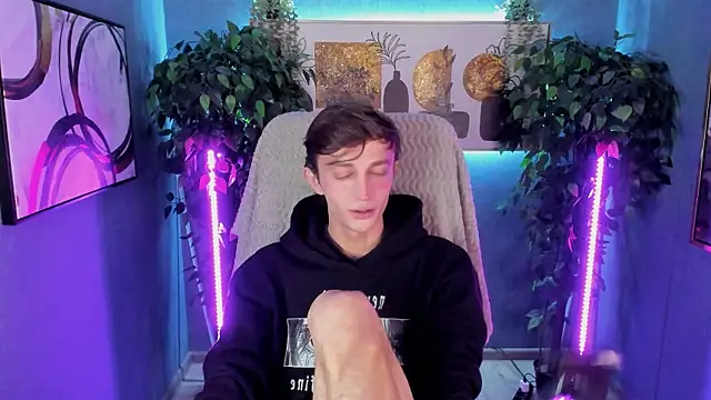 John Weasley online show from November 29, 2025, 1:03 pm