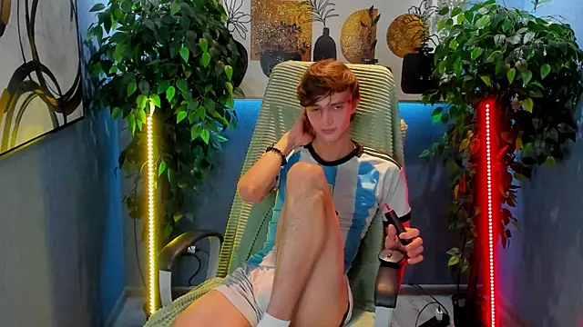 John Weasley online show from December 19, 2025, 12:56 pm