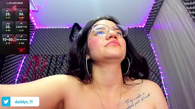 lilihot  online show from March 9, 2025, 7:05 pm