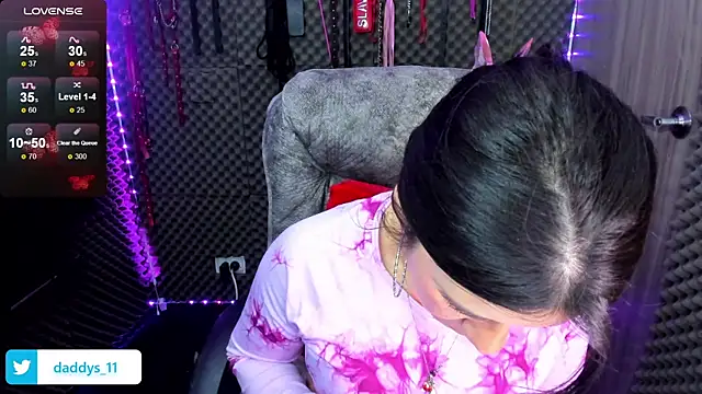 lilihot  online show from March 20, 2025, 4:31 pm