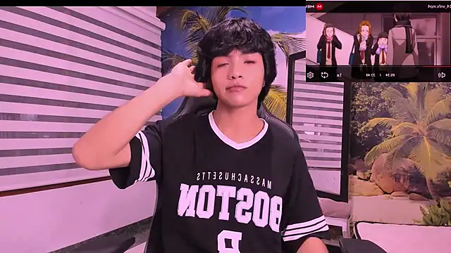 AllanYong18 online show from February 18, 2025, 2:38 am