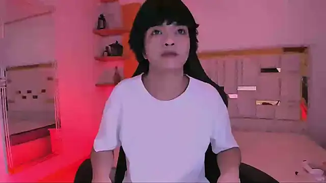 AllanYong18 online show from March 9, 2025, 6:50 am