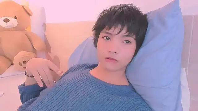 AllanYong18 online show from January 9, 2026, 1:03 pm