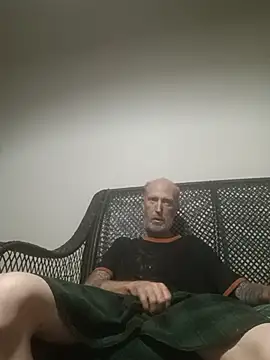 filthymind619 online show from May 17, 2026, 10:17 pm
