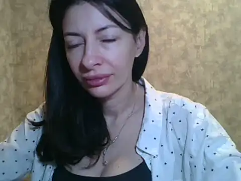LissaBlossom online show from March 18, 2025, 3:31 am