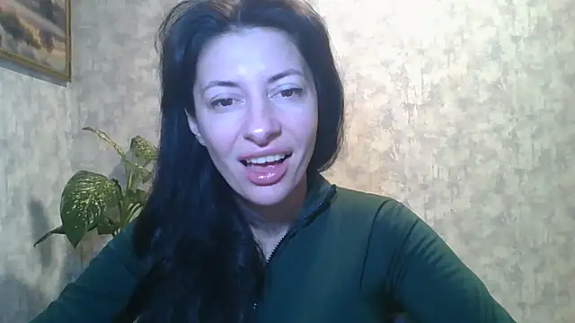 LissaBlossom online show from November 4, 2025, 4:44 am