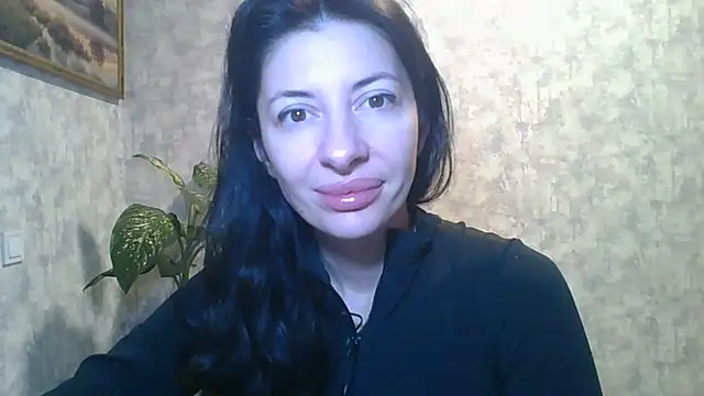 LissaBlossom online show from November 12, 2025, 4:13 am