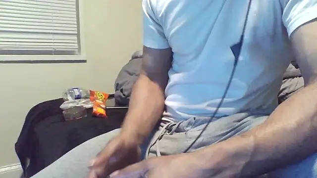 MrDaddyBbSnake online show from March 13, 2025, 4:27 am