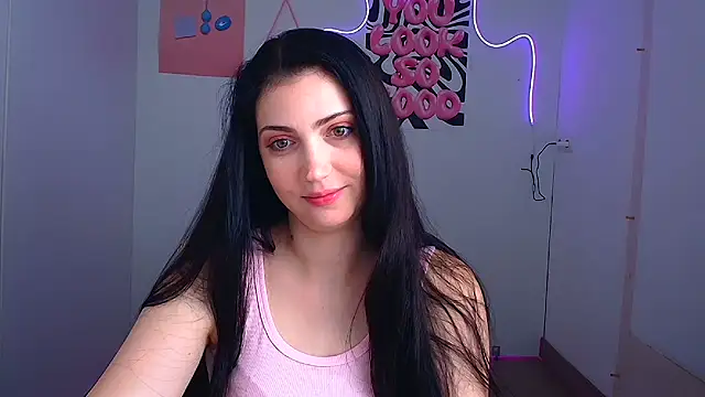 Snapshot of Amalia_amor chatting on June 20, 2026, 5:32 am Amalia amor online show from June 20, 2026, 5:32 am