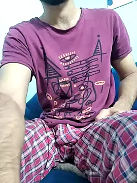 TOPMOON001 online show from October 15, 2025, 8:36 am