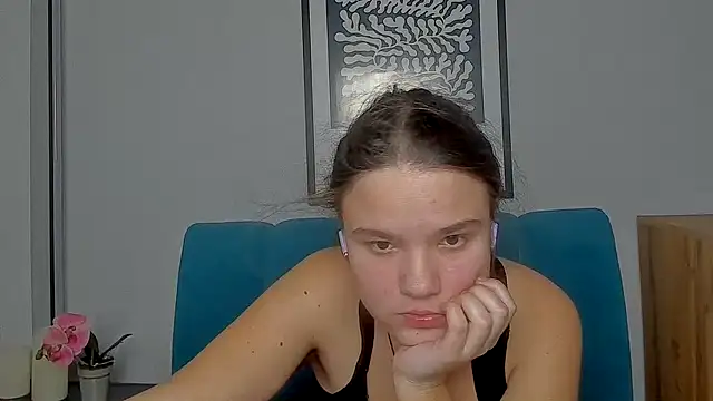 Snapshot of AdeleCruz chatting on February 16, 2026, 1:18 pm AdeleCruz online show from February 16, 2026, 1:18 pm