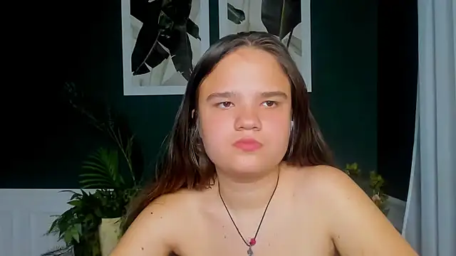Snapshot of AdeleCruz chatting on May 12, 2026, 12:02 pm AdeleCruz online show from May 12, 2026, 12:02 pm