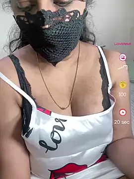Snapshot of ArathyNambyarMallu chatting on June 6, 2026, 9:47 am ArathyNambyarMallu online show from June 6, 2026, 9:47 am