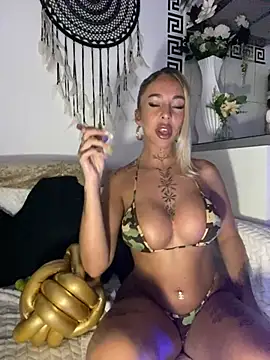 CheekyChels online show from February 24, 2025, 7:52 pm