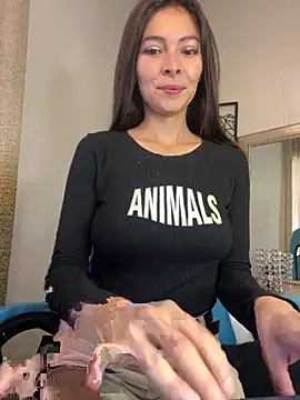 Snapshot of Aleska_Miami chatting on February 9, 2026, 2:43 pm Aleska Miami online show from February 9, 2026, 2:43 pm