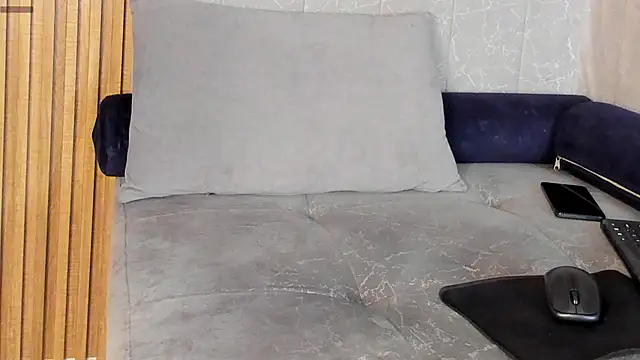 javi fox online show from February 9, 2025, 8:44 am