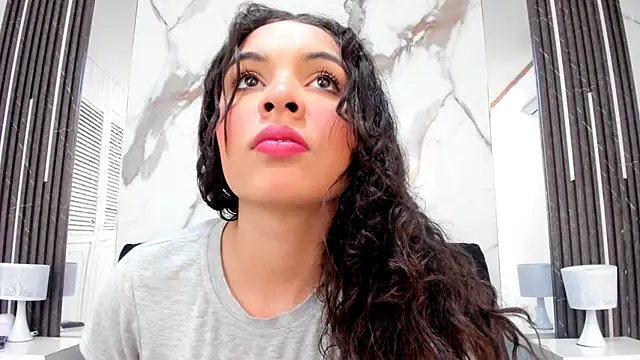 Kim Lennon online show from September 27, 2025, 2:11 pm