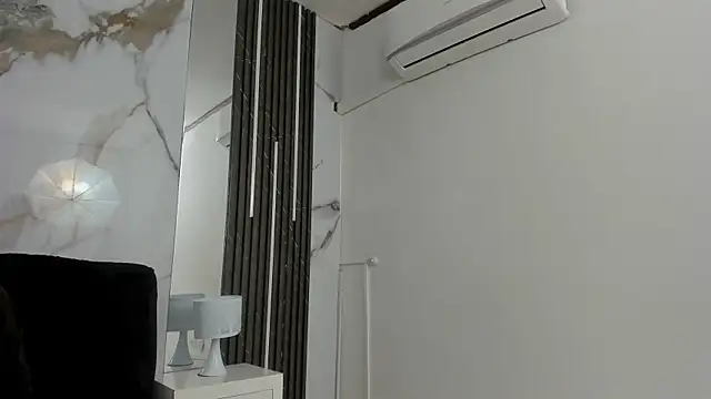 Kim Lennon online show from October 17, 2025, 1:35 pm