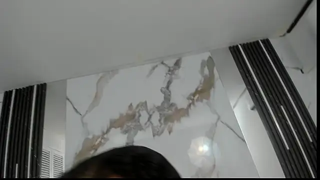 Kim Lennon online show from October 29, 2025, 1:02 pm