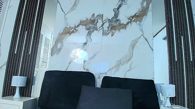 Kim Lennon online show from October 31, 2025, 8:10 pm