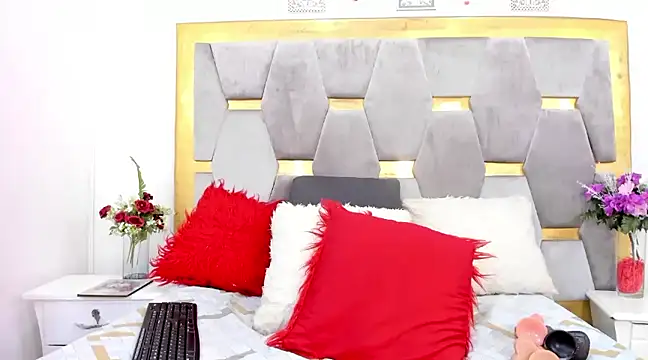 electrastunningx online show from February 27, 2025, 1:49 pm