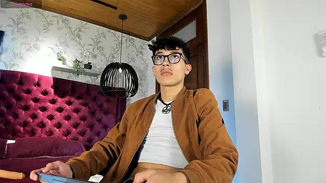 tim  fox online show from October 22, 2025, 7:35 pm