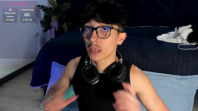 Snapshot of tim__fox chatting on December 2, 2025, 11:59 am tim fox online show from December 2, 2025, 11:59 am